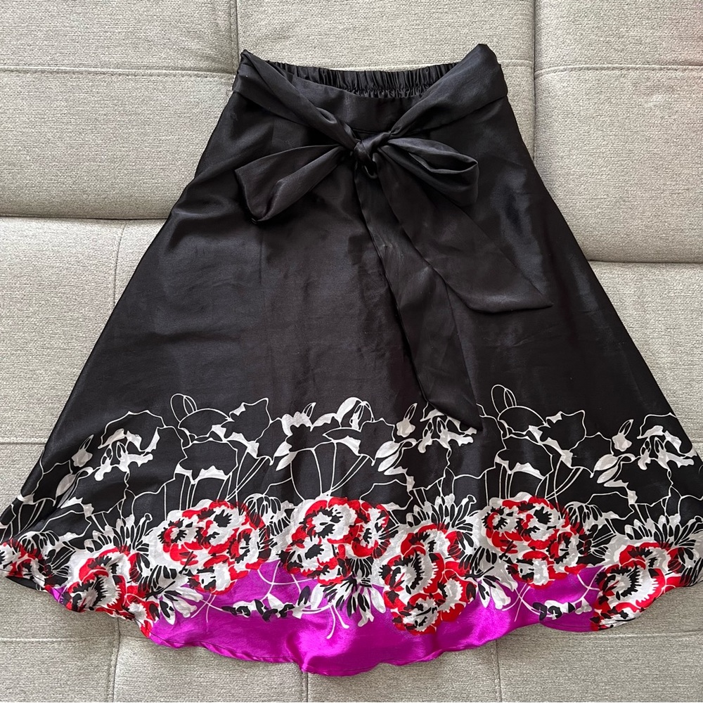 Lucky and Coco Silky Floral Skirt XS